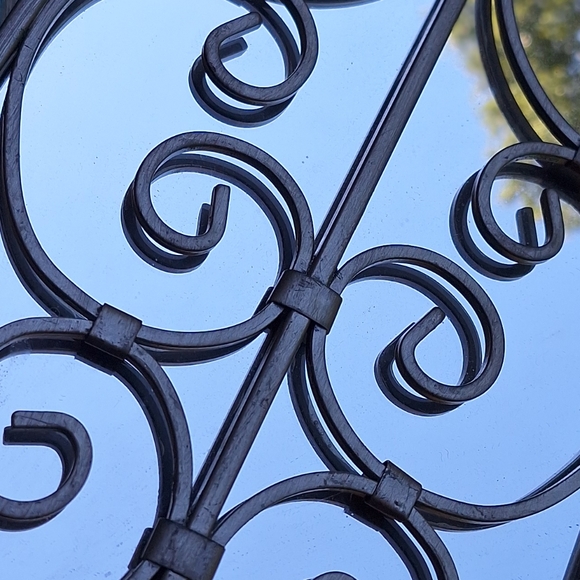 2 Mirrors Set of 2 Wall Mirror Wrought Iron Metal and Glass Vintage Wall Hanging - Picture 4 of 10